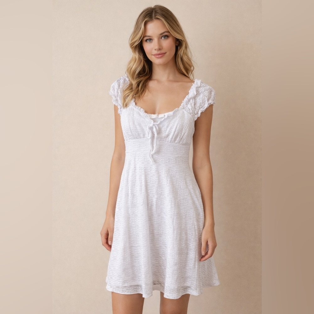 Stella Cruz White Lace Mini Dress - Size Small BNWT
